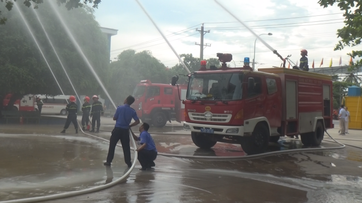 Thực tập phương án chữa cháy và cứu nạn, cứu hộ tại Công ty TNHH VMC Hoàng Gia (Tân Biên) .