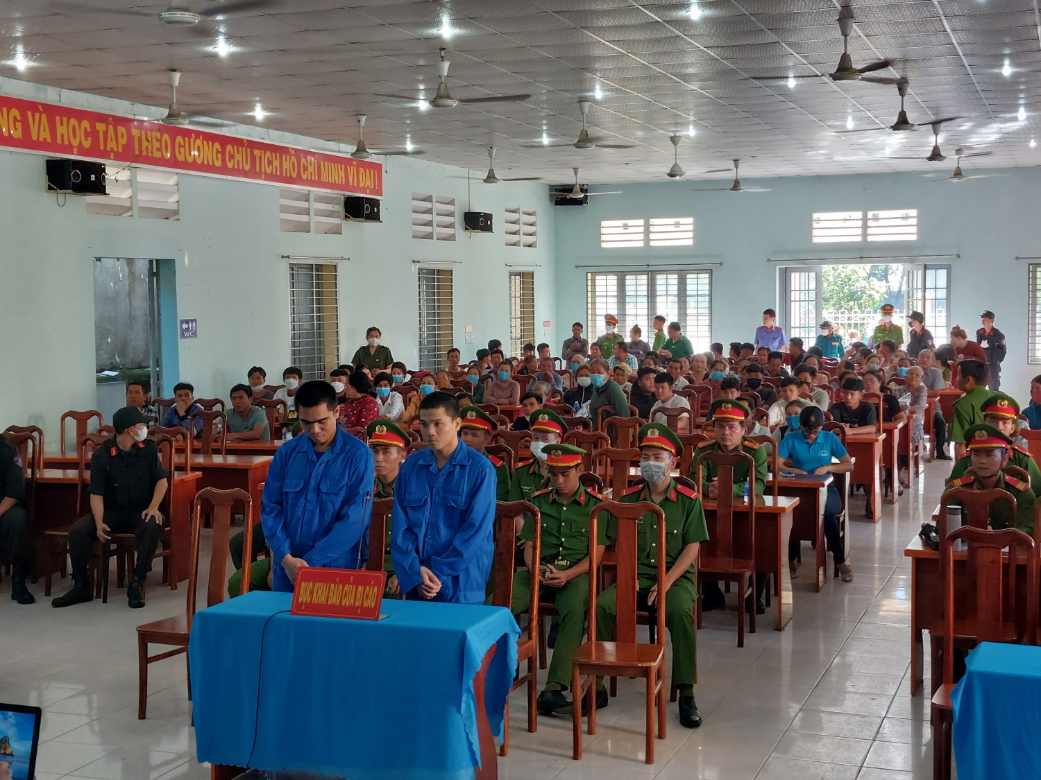 Tòa án nhân dân tỉnh Tây Ninh xét xử lưu động   vụ án hình sự giết người.