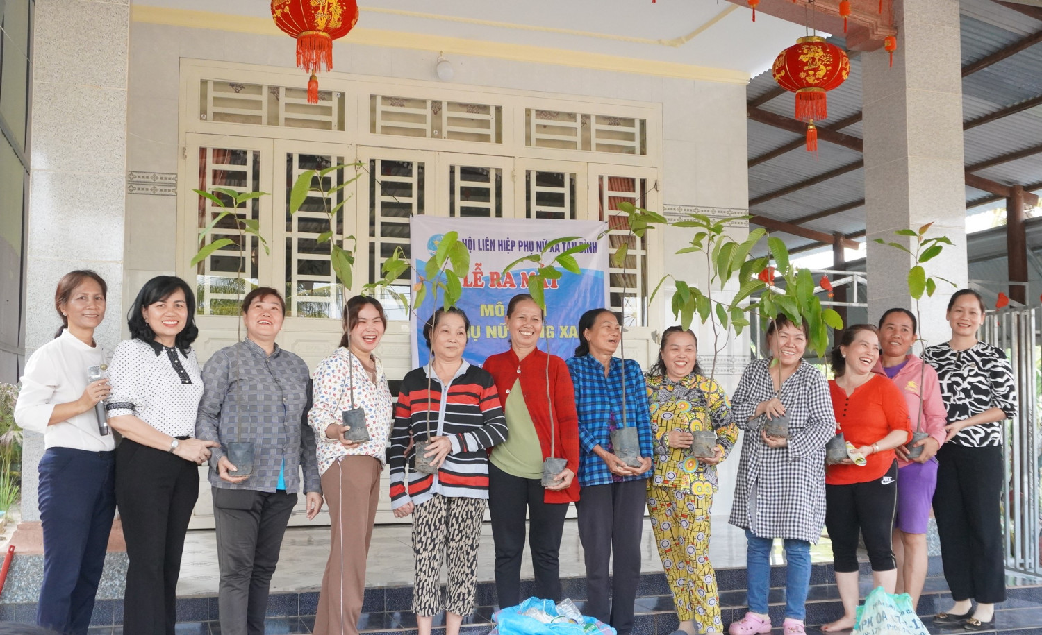 Tân Biên: ra mắt mô hình “Tổ phụ nữ sống xanh” tại xã Tân Bình