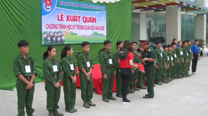 Huyện đoàn Tân Biên cùng với Phòng giáo dục và Đào tạo huyện, Ban chỉ huy quân sự huyện đã phối hợp tổ chức lễ xuất quân Chương trình 