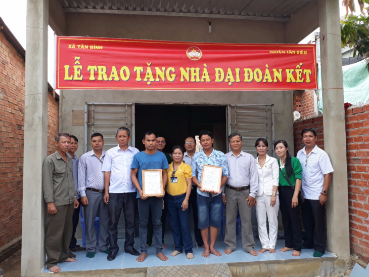 Đài tiếng nói nhân dân TP HCM tặng nhà tình nghĩa cho gia đình đối tượng chính sách huyện Tân Biên: