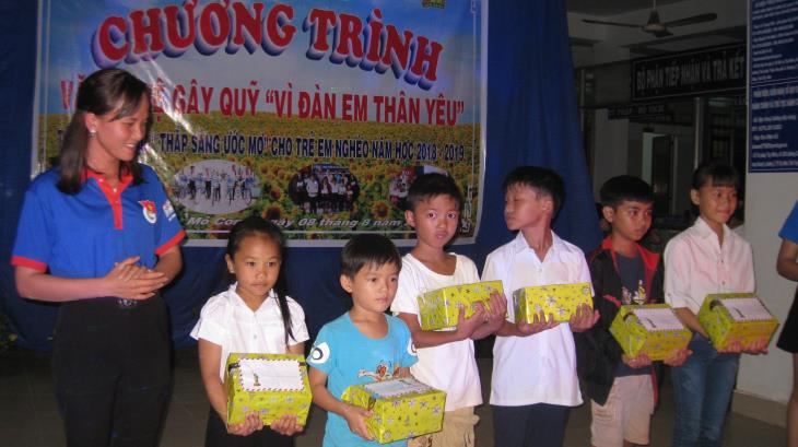 Huyện đoàn Tân Biên tổ chức chương trình văn nghệ gây quỹ 