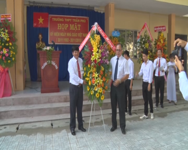 Các đơn vị trường học huyện Tân Biên họp mặt kỷ niệm ngày nhà giáo việt nam 20-11