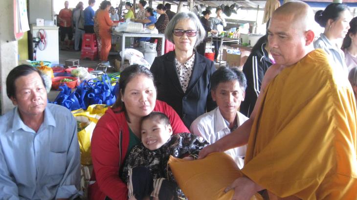  Tịnh xá Trúc Lâm trao tặng 220 Phần quà cho người nghèo, người có hoàn cảnh khó khăn huyện Tân Biên