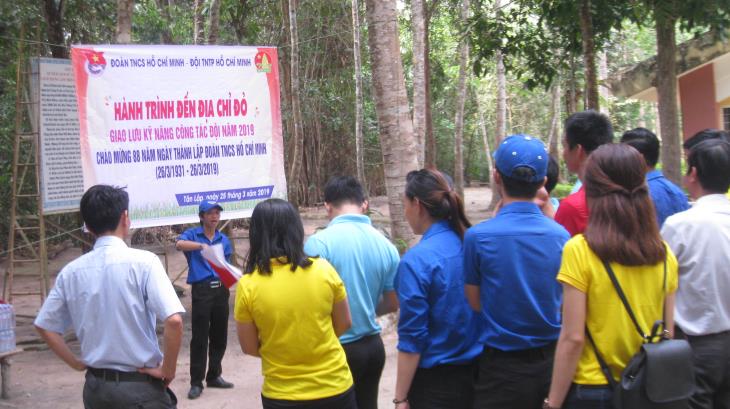 Huyện đoàn Tân Biên tổ chức du khảo về nguồn thăm khu di tích lịch sử Căn cứ Chính phủ cách mạng lâm thời Cộng hòa miền Nam Việt Nam