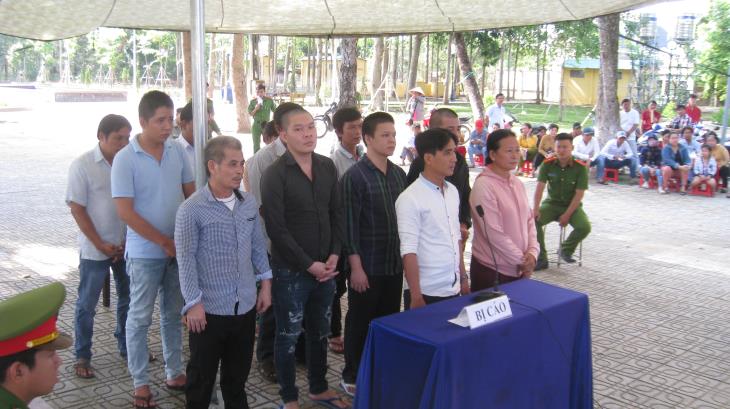  Toà án nhân dân huyện Tân Biên mở phiên tòa lưu động xét xử 12 bị cáo về tội Tổ chức đánh bạc và Đánh bạc