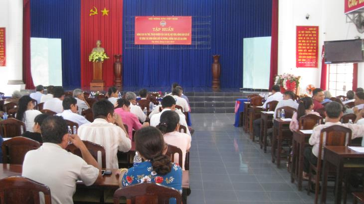 Tập huấn bình đẳng giới và phòng chống bạo lực gia đình cho cán bộ, hội viên và nông dân huyện Tân Biên
