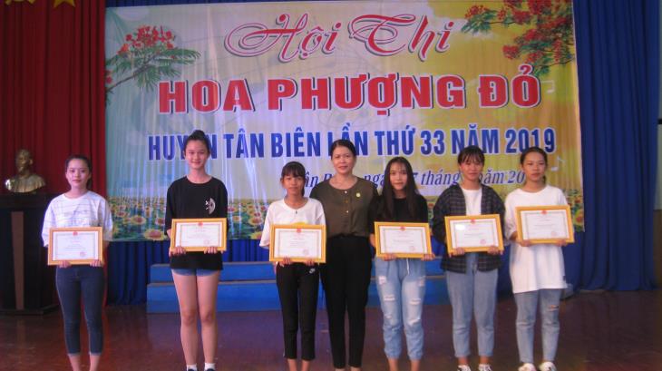Tân Biên: Bế mạc Hội thi hoa phương đỏ vòng huyện năm 2019