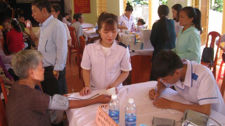 ​  Bệnh viện Phạm Ngọc Thạch - Thành phố Hồ Chí Minh Khám, cấp thuốc điều trị bệnh miễn phí cho đối tượng chính sách và người nghèo huyện Tân Biên.