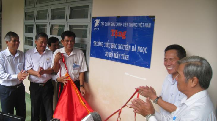  VNPT Việt Nam: Tặng phòng máy tính cho trường tiểu học Nguyễn Bá Ngọc