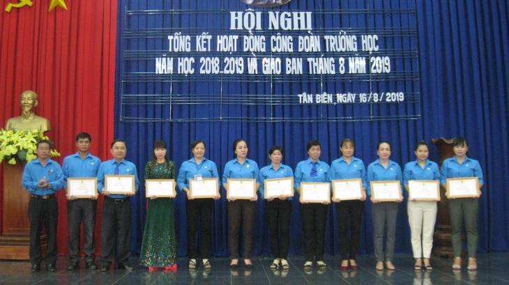  Tân Biên: Tổng kết hoạt động Công đoàn khối trường học năm học 2018-2019