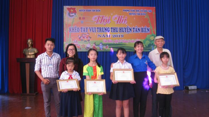 Tân Biên: Hội thi khéo tay vui trung thu năm 2019