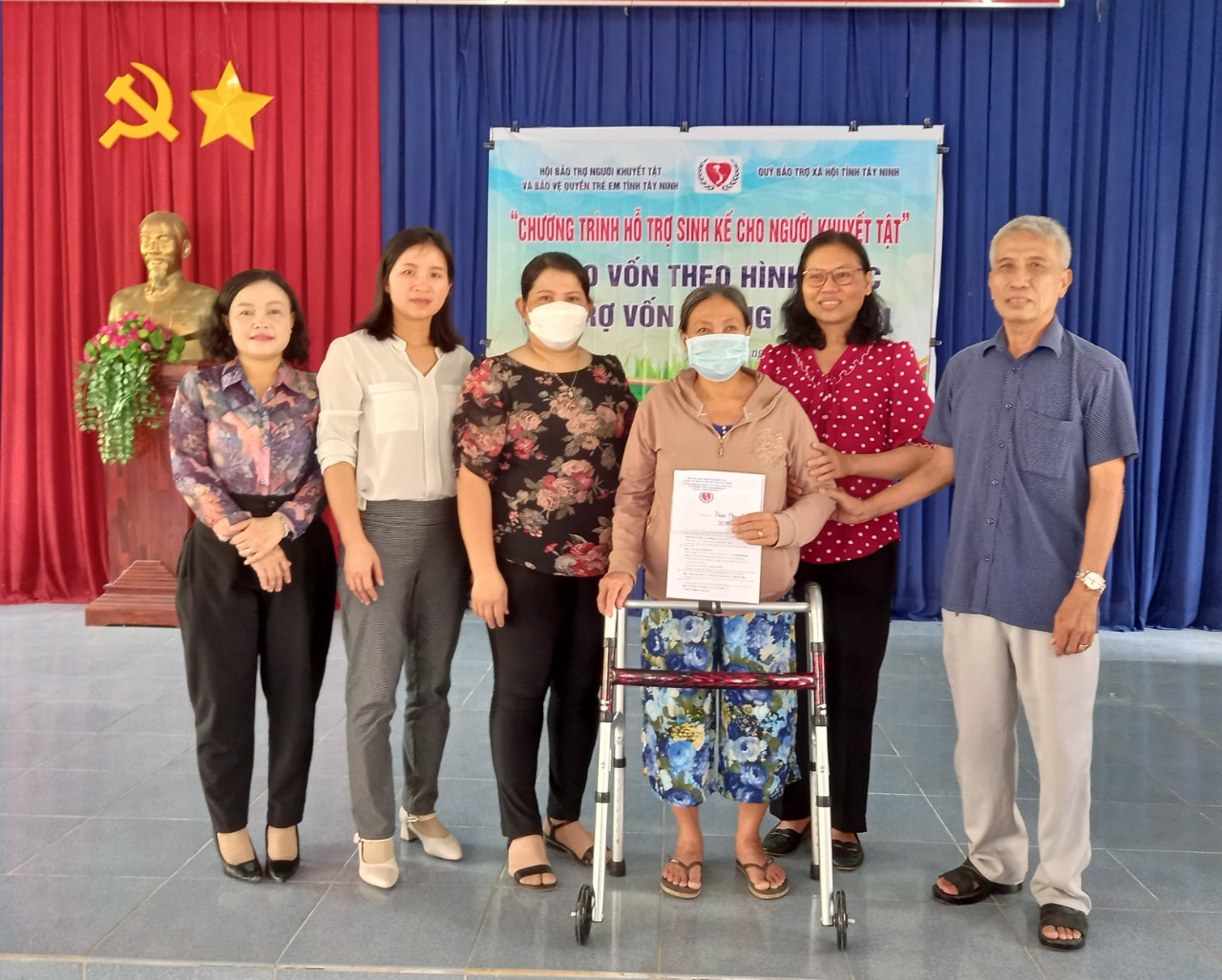 Hội Bảo trợ Người khuyết tật và bảo vệ Quyền trẻ em tỉnh Tây Ninh Hỗ trợ 180 triệu đồng không tính lãi cho người khuyết tật xã Mỏ Công