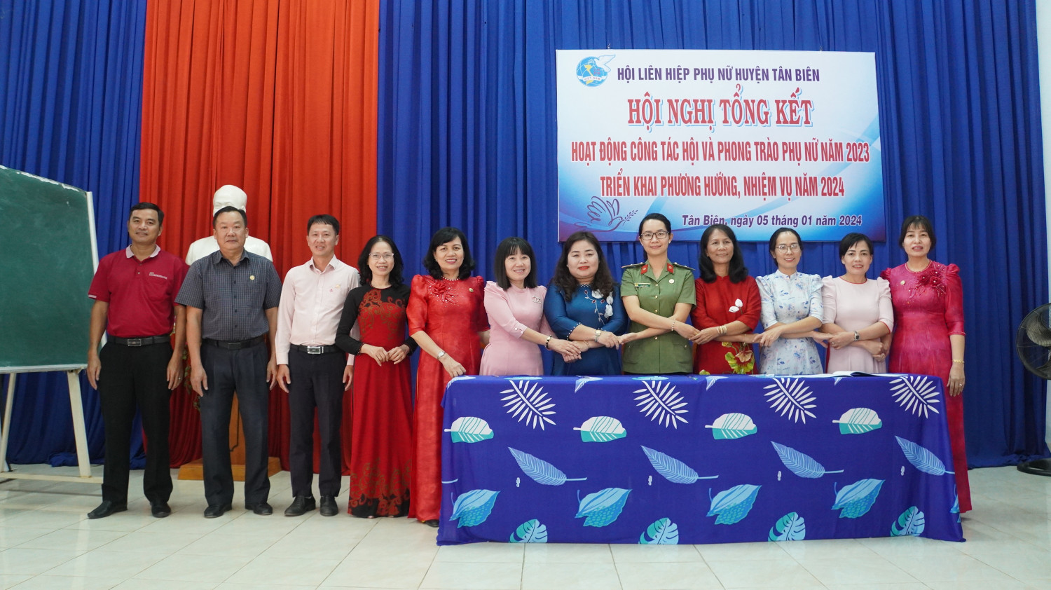 Hội LHPN huyện Tân Biên tổng kết công tác hội và phong trào Phụ nữ năm 2023,  triển khai nhiệm vụ năm 2024.
