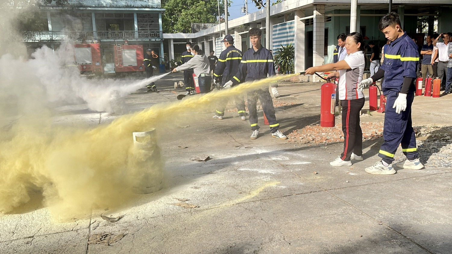 Tân Biên hơn 200 người dân được tập huấn kiến thức phòng cháy chữa cháy