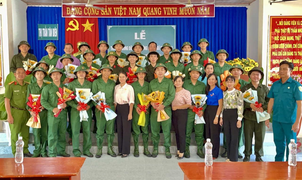 Các xã thị trấn huyện Tân Biên tổ chức lễ tiễn đưa công dân nhập ngũ  năm 2024