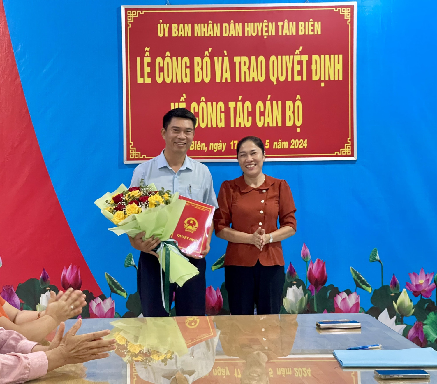Tân Biên trao quyết định bổ nhiệm Phó Trưởng phòng nông nghiệp và Phát triển nông thôn