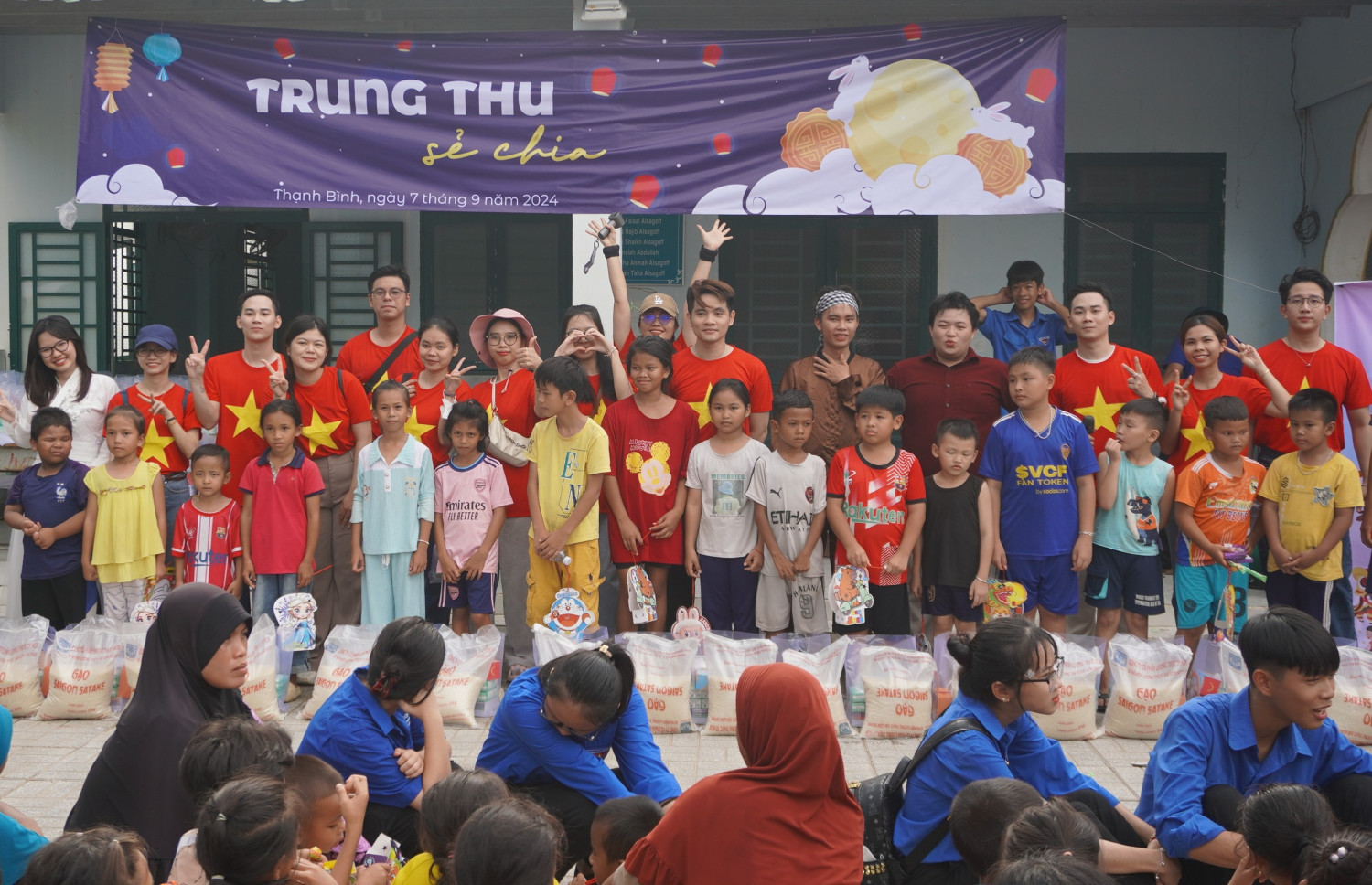 Tân Biên: chương trình “Trung thu sẻ chia” cho các em thiếu nhi tại Thánh đường AI Mubarak