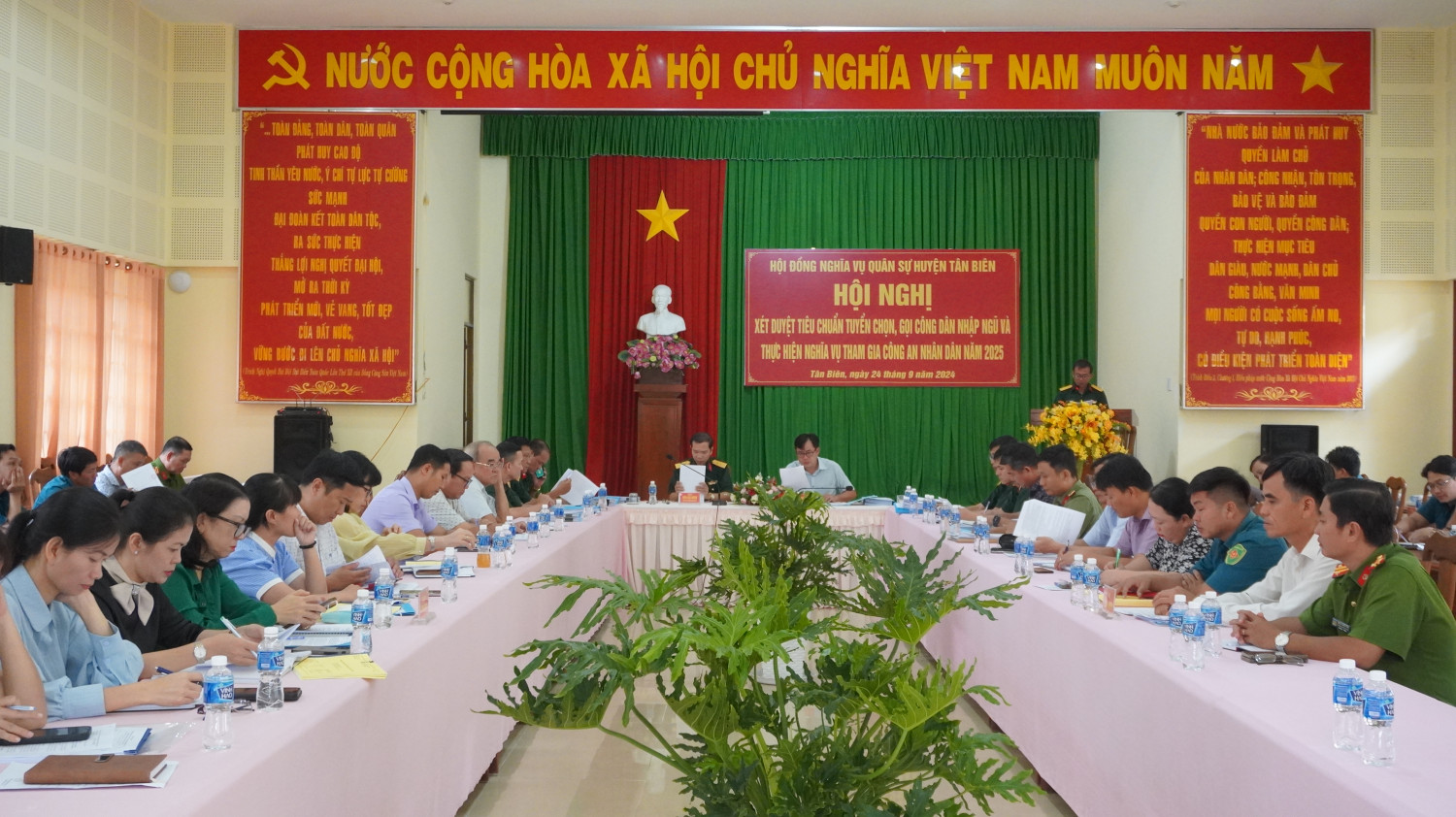 Tân Biên: họp xét duyệt tiêu chuẩn công dân sẵn sàng nhập ngũ