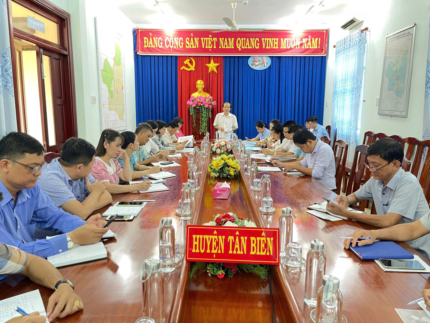 Thường trực HĐND huyện Tân Biên giám sát việc triển khai thực hiện kết quả khảo sát, đánh giá chất lượng đất sản xuất nông nghiệp