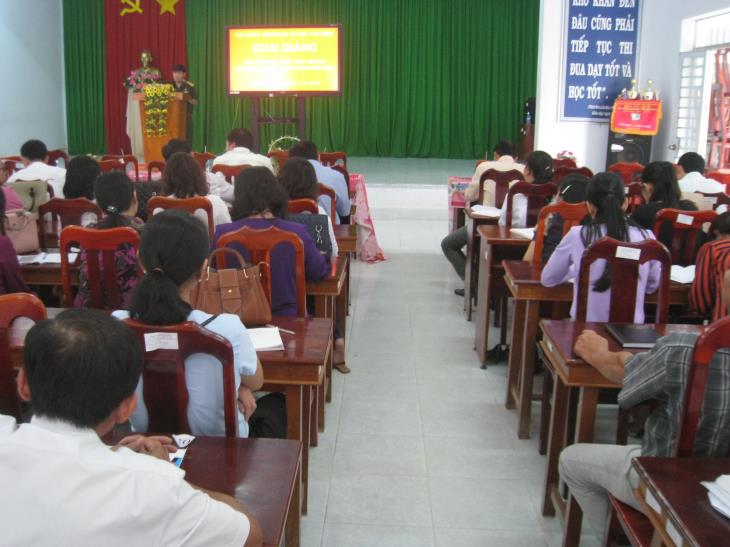 Tân Biên: Bồi dưỡng kiến thức quốc phòng- an ninh cho cán bộ quản lý các trường học trong huyện.