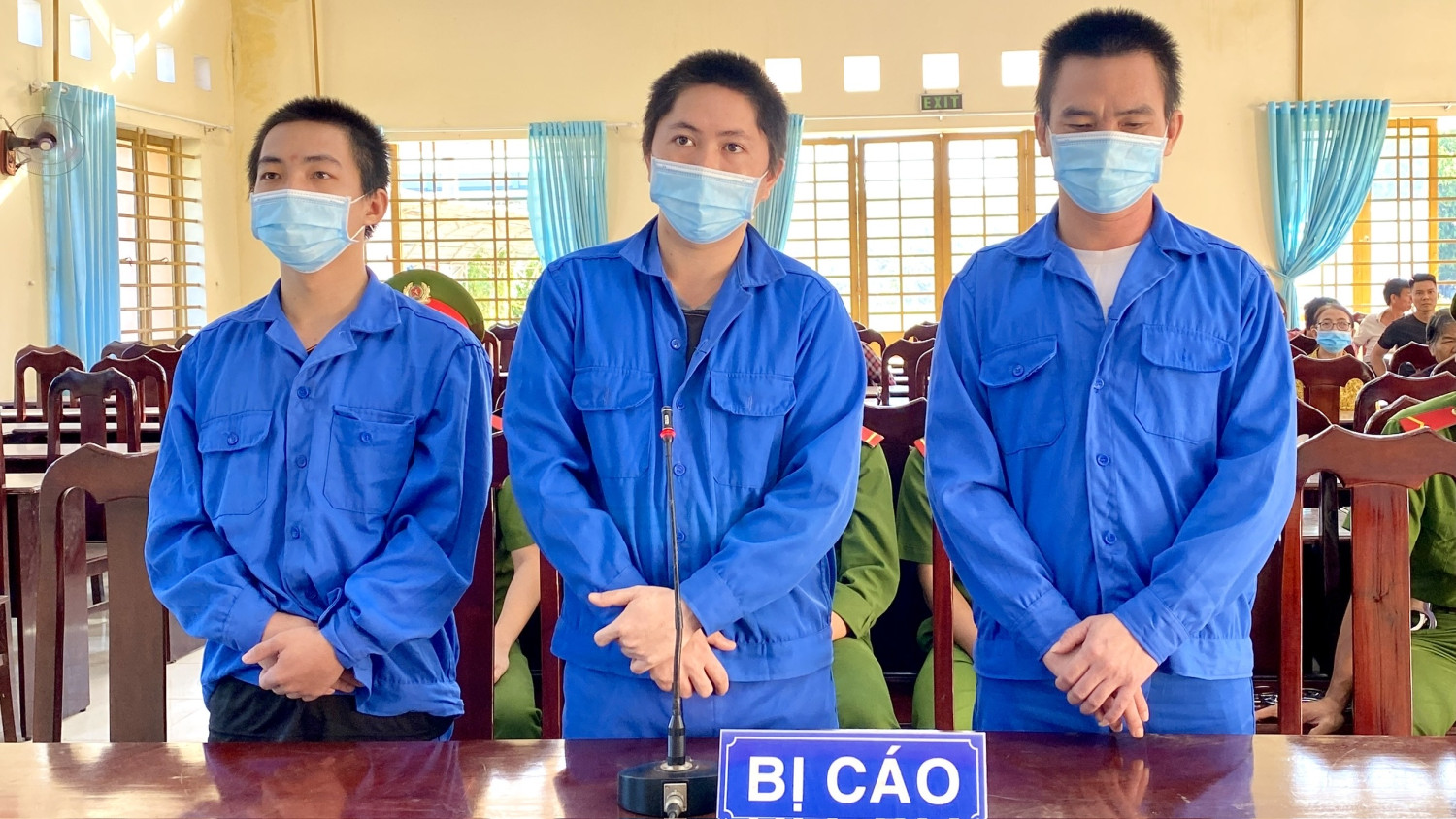 Tòa án Nhân dân huyện Tân Biên xét xử lưu động vụ án hình sự về tội tổ chức sử dụng trái phép chất ma túy và tội trộm cắp tài sản.